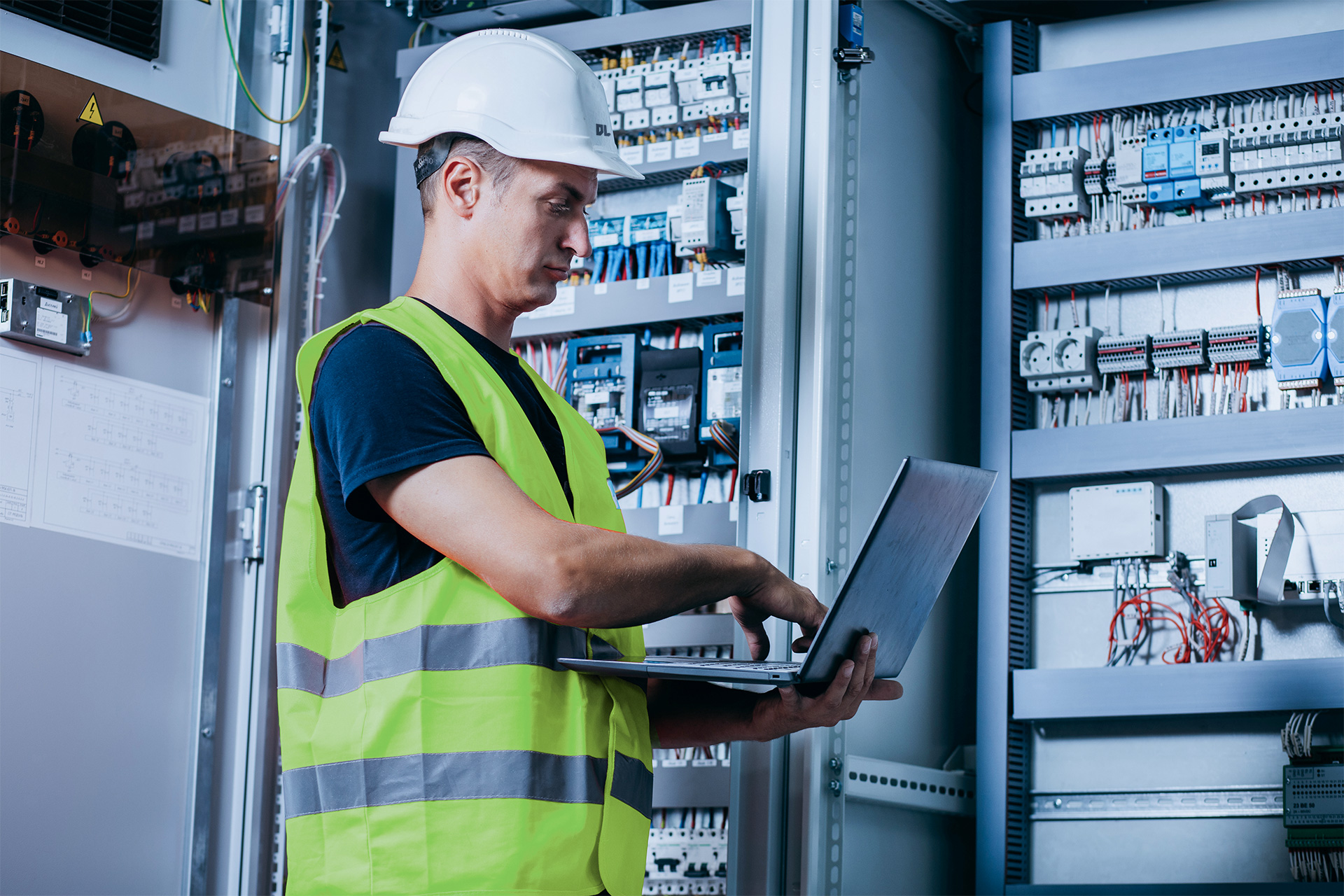 plc programiranje - dl inženjering - automatizacija industrijskih procesa i sistema